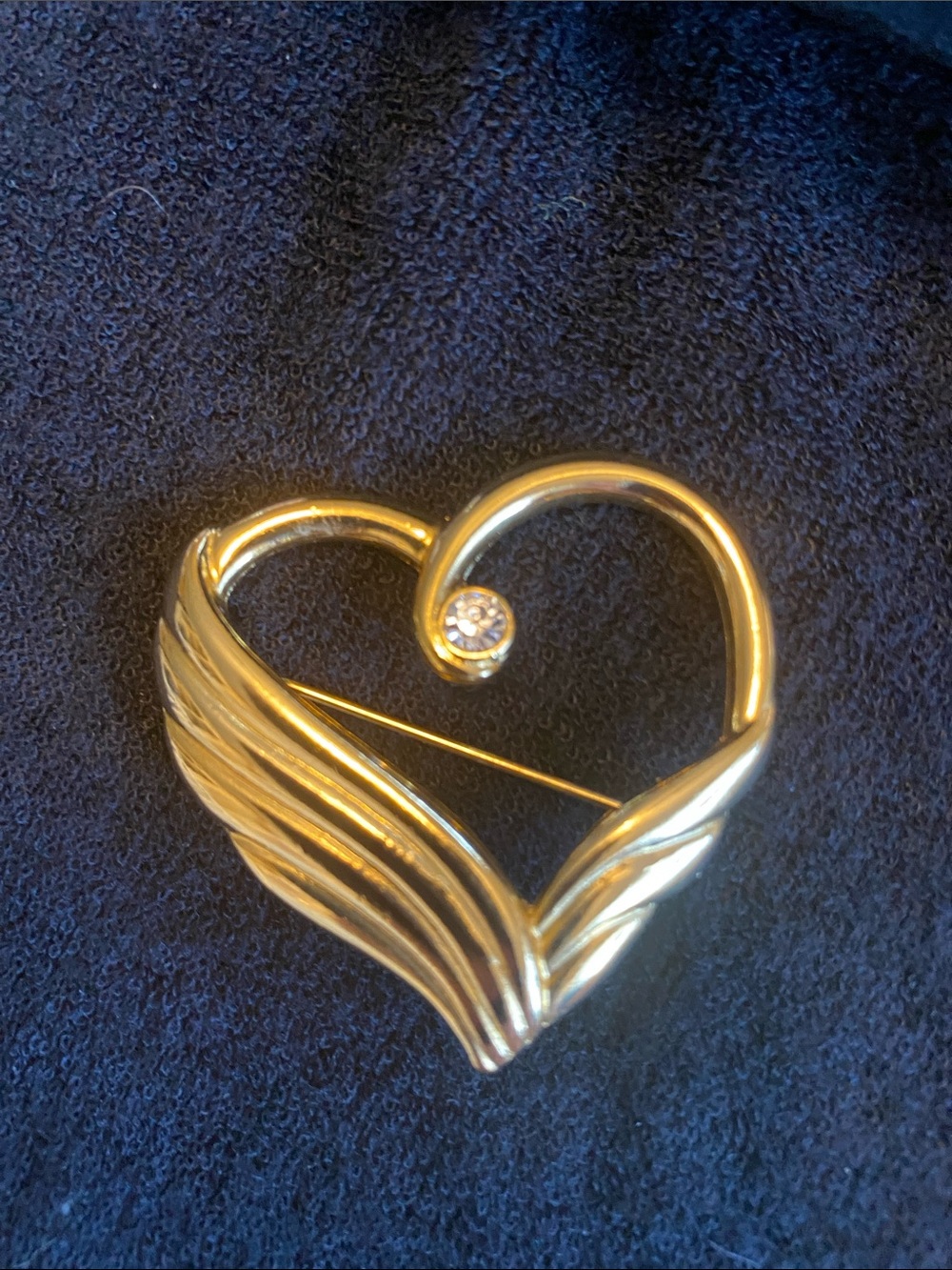 Jonette Jewelry - Heart Pin Brooch with Clear Crystal Accent - Women's Jewelry